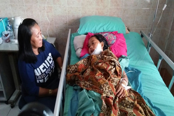 Korban Bangunan Sanggar Ambruk Luka di Rahang