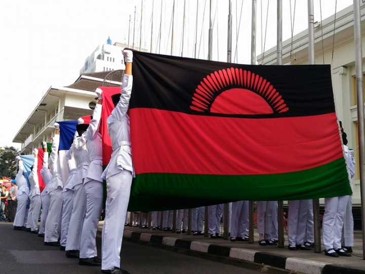 Bendera 109 Negara Dikibarkan Peringati KAA Ke-63