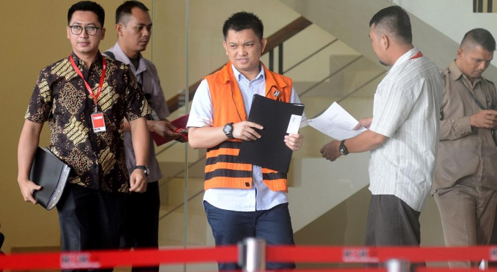 Penyuap Hakim Memohon Maaf