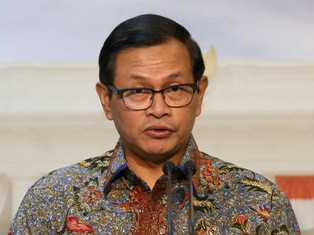 Seskab Bantah Perpres TKA Mendatangkan Pekerja Asing