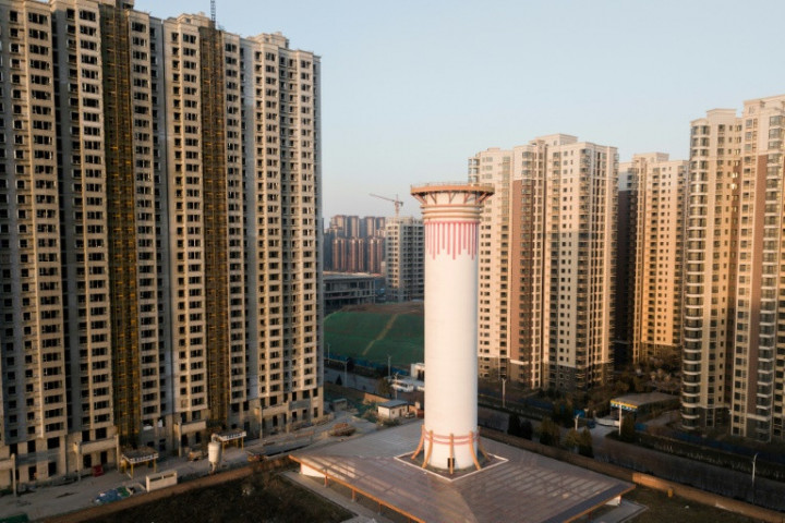 China Fights Big Smog with Big Air Purifier