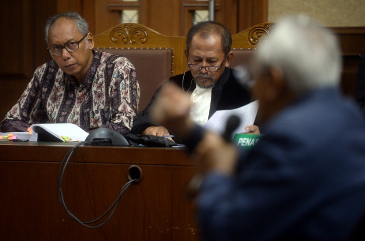 Dokter Bimanesh Bersaksi di Sidang Fredrich