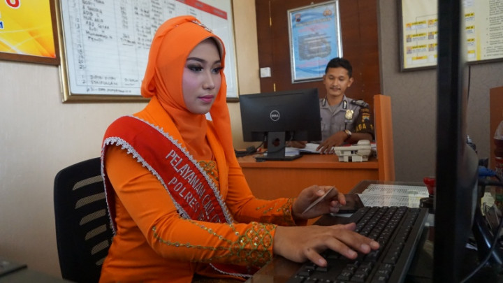 Sambut Hari Kartini, Polwan di Jepara Pakai Kebaya