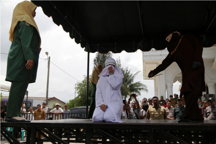 Delapan Pelanggar Syariat Islam Dicambuk