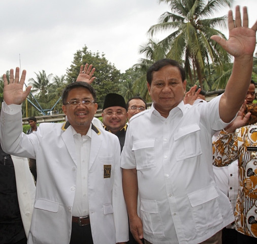 Presiden PKS Sohibul Iman dan Ketua Umum Partai Gerindra Prabowo Subianto. Foto: MI/Bary Fatahilah`