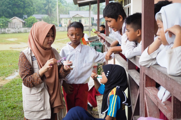 Mahasiswa Kedokteran UI Dikirim ke Desa Perbatasan di Kalbar