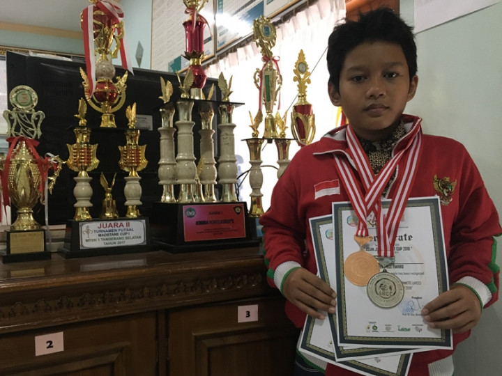 Pelajar SMP Tangsel Sabet Medali di Lomba Robot Internasional