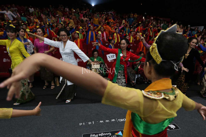 Flashmob Tari Peringati Hari Kartini