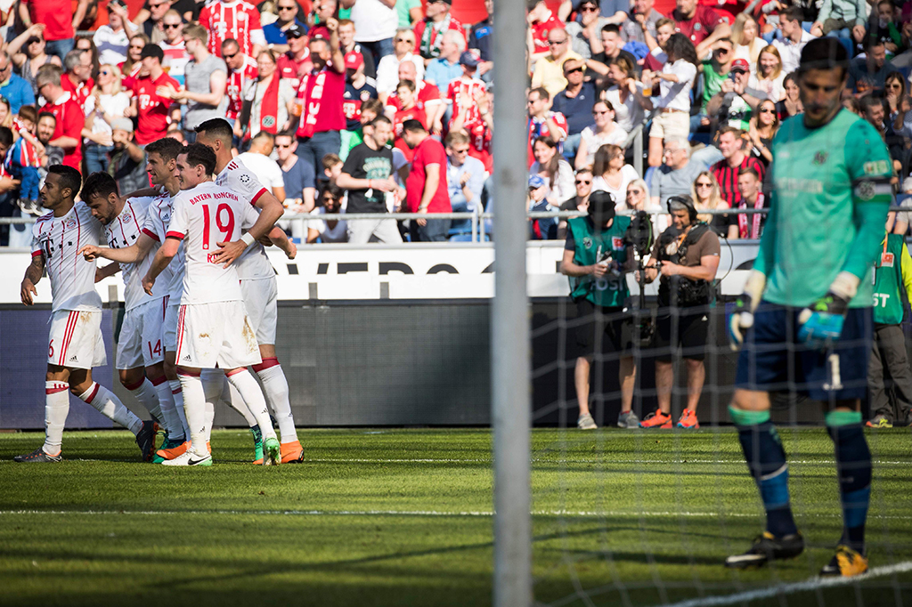 Bayern Muenchen Lumat Hannover 3-0