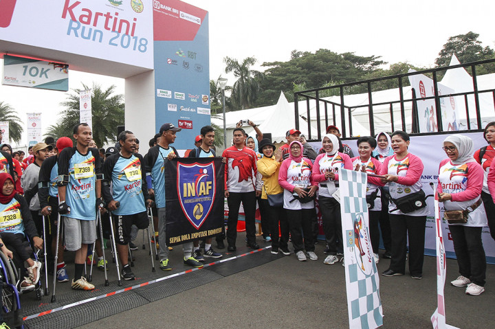 Iriana Jokowi dan Mufidah Kalla Lepas Kartini Run 2018