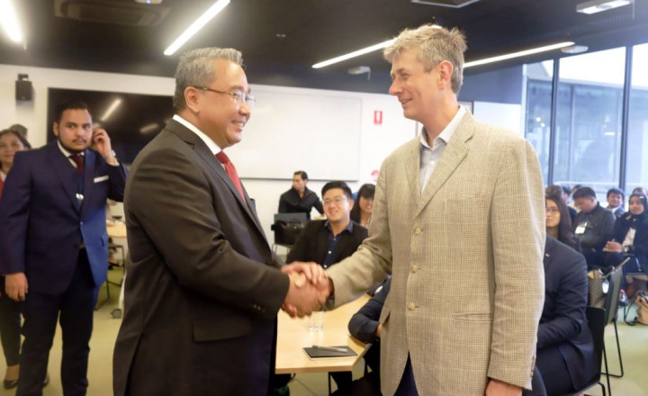 Kemendes PDTT Jajaki Kerja Sama dengan Monash University