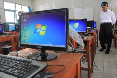 Hanya 7 Persen SMP di NTT Laksanakan UNBK