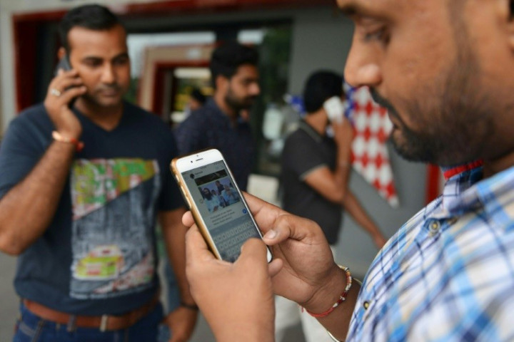 Online Myth Busters Fight Tide of Fake News in India