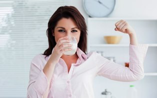 Mempertahankan Masa Tulang dengan Susu