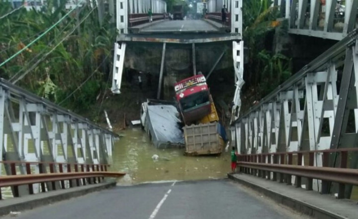 Jembatan Widang Dibongkar Manual
