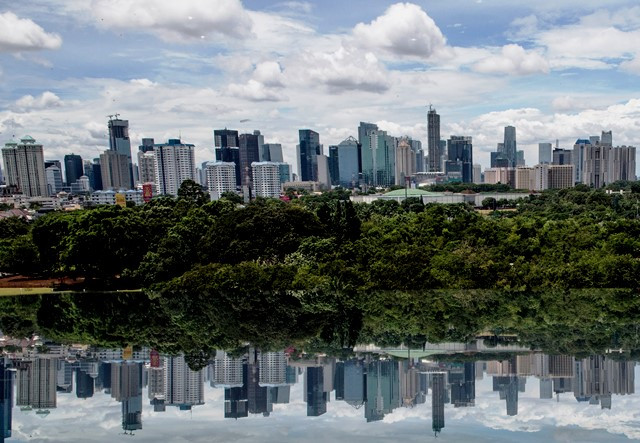 Perkantoran di Jakarta <i>Ngos-ngosan</i>