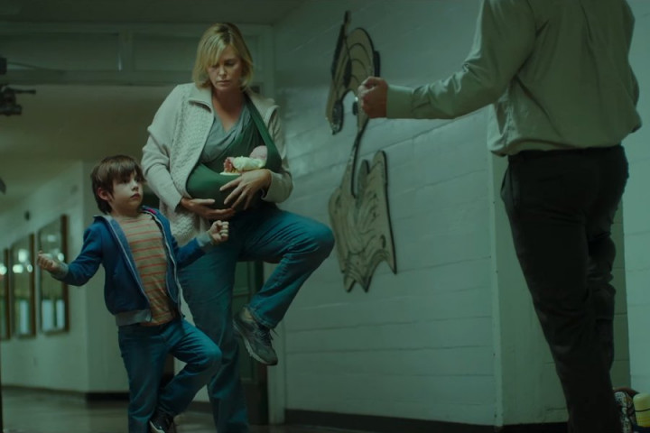 Demi Peran di Film Tully, Charlize Theron Naikkan Berat Badan 23 Kg