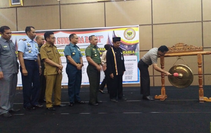 Kepolisian dan elemen pemerintahan Sumatera Barat menjalin nota kesepahaman dengan LKAAM se-Sumbar untuk memperkuat komitmen ini pada Selasa, 24 April 2018. Foto: Medcom.id/Alex Rajes