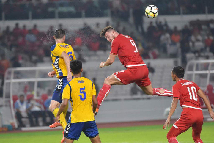 Persija Ungguli Tampines di Babak Pertama