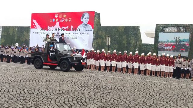 Jokowi Pimpin Apel Peringatan Hari Kartini
