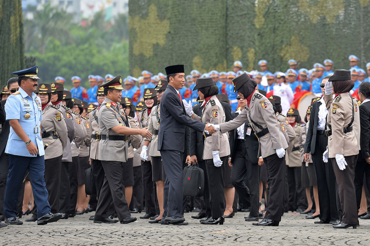 Jokowi Pimpin Apel Peringatan Hari Kartini