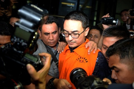 KPK Sita Dokumen Keuangan Proyek Terkait Kasus Zumi Zola