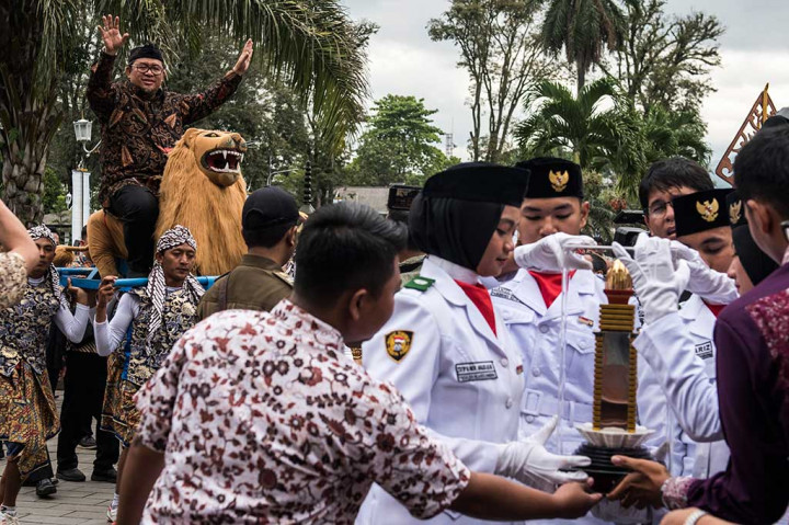 Pemprov Jabar Gelar Kirab Piala Parasamya Purnakarya Nugraha