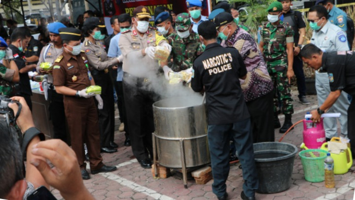 Polda Sumut Rebus 55,63 Kg Sabu