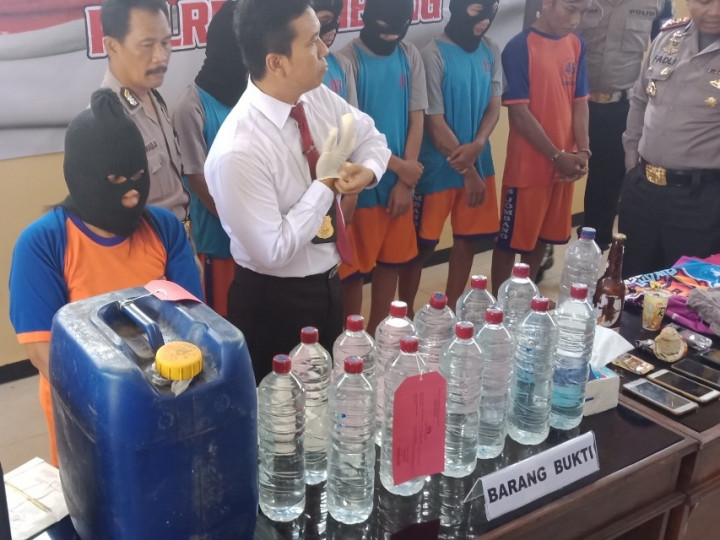 Penjual dan Pengoplos Miras Dijerat Pasal Mengancam Nyawa