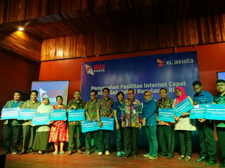 XL Axiata Sumbang Internet 240GB ke Sekolah di Kepulauan Riau