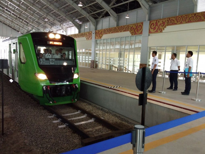 Kereta Api Bandara Minangkabau Diuji Coba