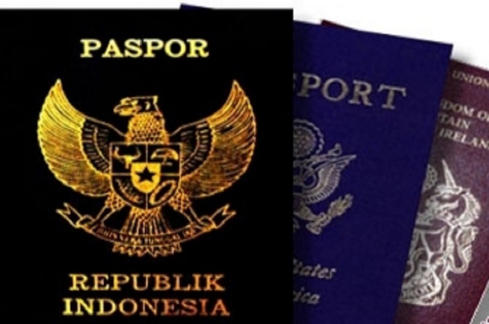 Ilustrasi paspor. Antara