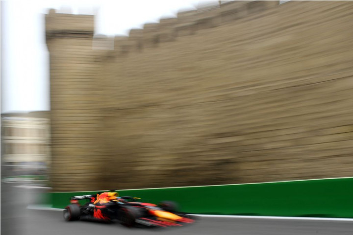 Ricciardo Tercepat di Latihan Bebas Kedua GP Azerbaijan