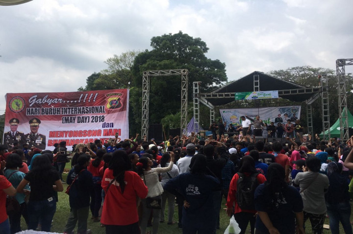 Tarik Tambang, Cara Buruh Medan Peringati May Day