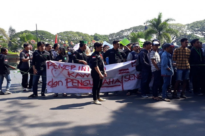 Organisasi Ojek Online Ikut Aksi May Day di Malang