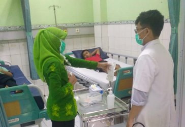 Puluhan Orang Keracunan Makanan Istigasah