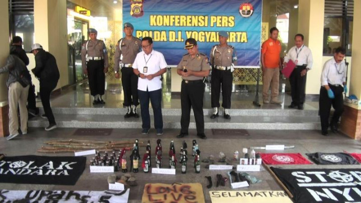 Polisi Buru 10 Terduga Pelaku Perusakan Pos Polisi