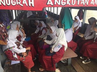 Kepsek dan Guru di Bekasi Jaminkan SK Demi Kapal Jemputan Murid