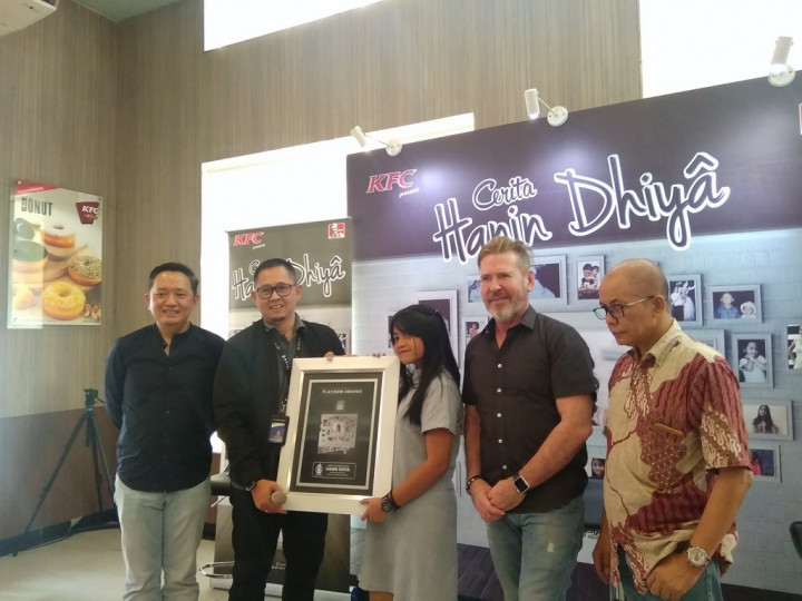 Sebulan Dirilis, Album Perdana Hanin Dhiya Raih Platinum