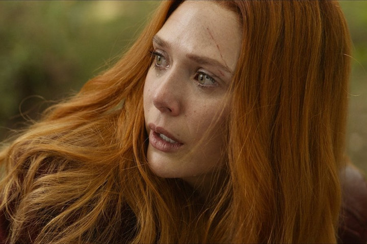 Elizabeth Olsen Ingin Kostumnya di Film-film Marvel Lebih Tertutup
