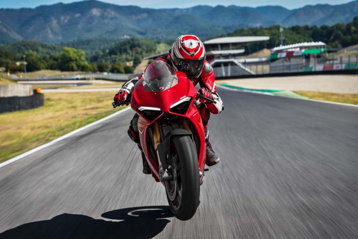 Dua Recall Pertama Untuk Ducati Panigale V4