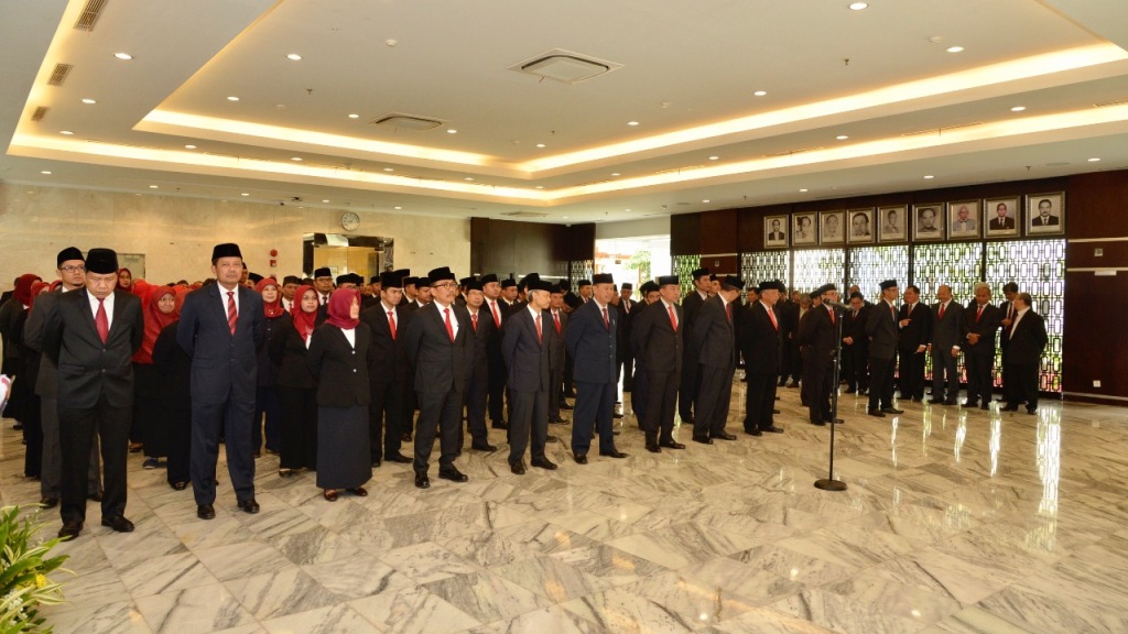 Menteri ESDM Ignasius ?Jonan Lantik 70 Pejabat Kementerian ESDM. (FOTO: dokumentasi Kementerian ESDM)