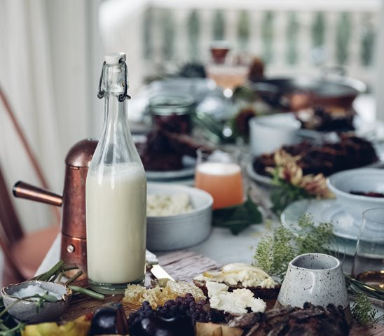 Ini Beda Susu Sapi, Susu Kambing, dan Susu Kuda