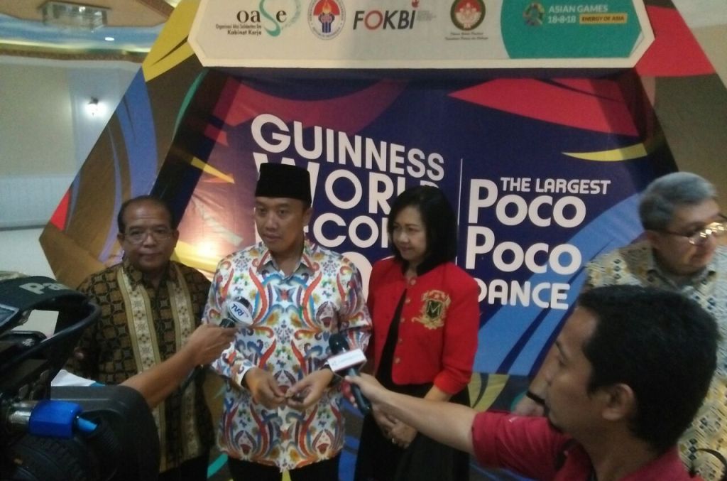 Menpora Imam Nahrawi memberikan sambutan dalam Rapat Koordinasi Stakeholders ke-2 kegiatan pemecahan rekor dunia senam Poco-Poco di Wisma Kemenpora, Jumat (4/5). (Ist)