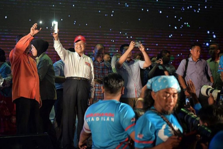 Ribuan Warga Malaysia Hadiri Kampanye Mahathir Mohamad