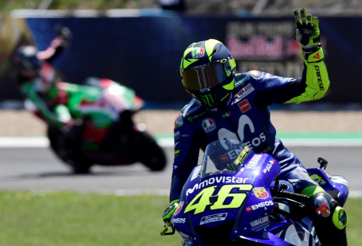 Valentino Rossi Cetak Rekor Satu Putaran Bumi
