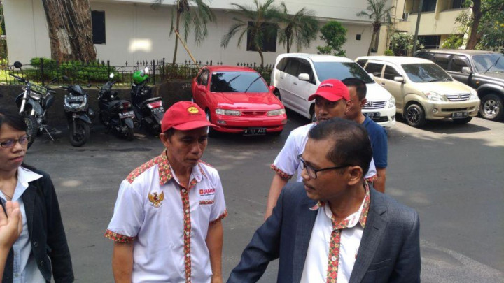 Korban Serahkan Barang Bukti Intimidasi ke Polisi