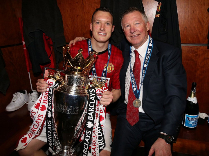 Jones Anggap Ferguson seperti Ayah Sendiri