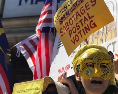 Warga Malaysia di Inggris Protes Belum Terima Surat Suara