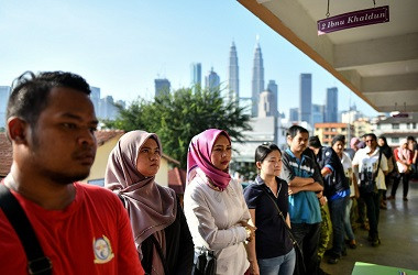 Dua Warga Malaysia Meninggal Dunia saat Antre di TPS